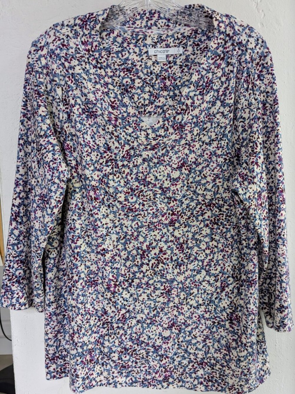 Chico's Women's Red/Blue Abstract Pima Cotton 3/4 Sleeve V-Neck Top 2 L